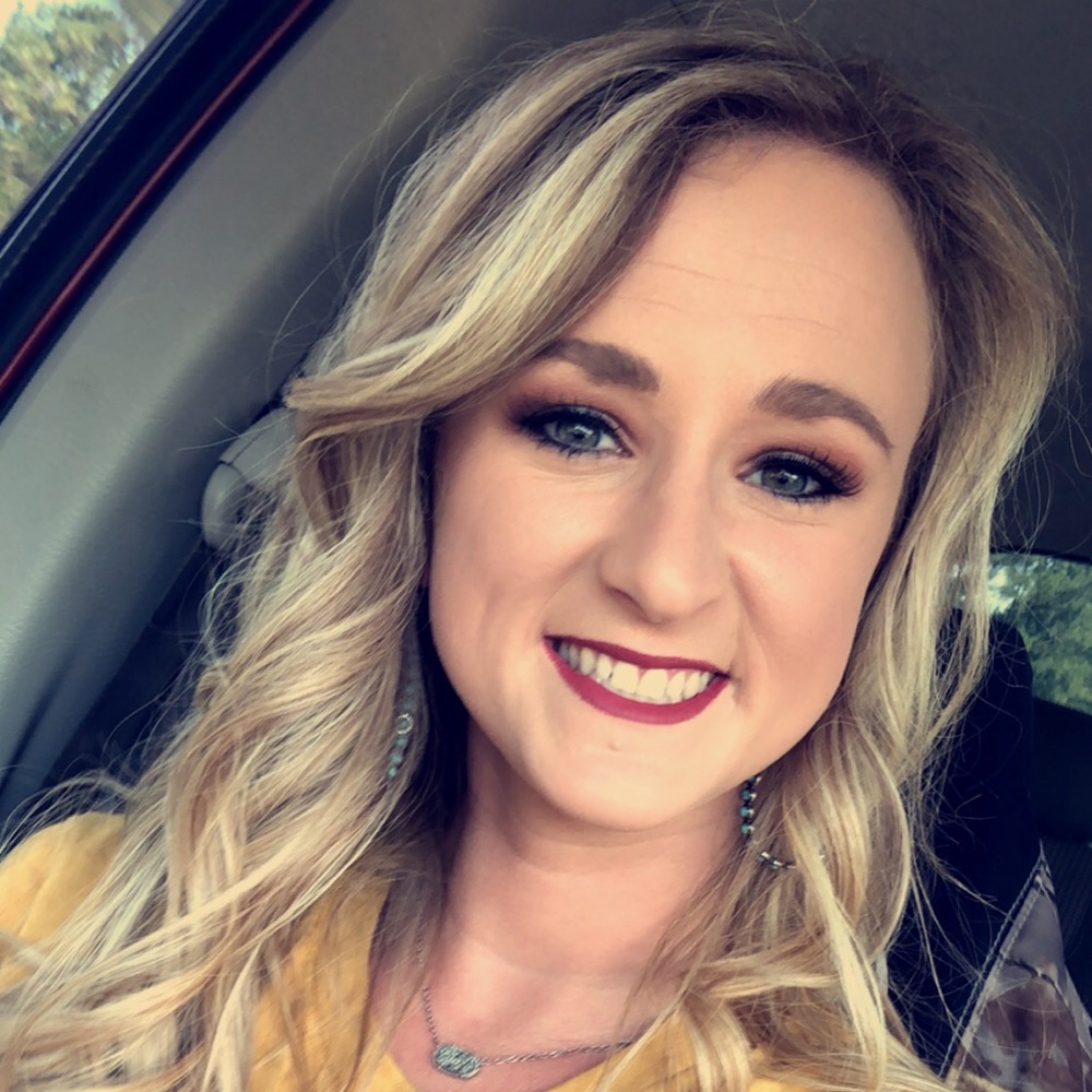 Meet your Posher, Nicole